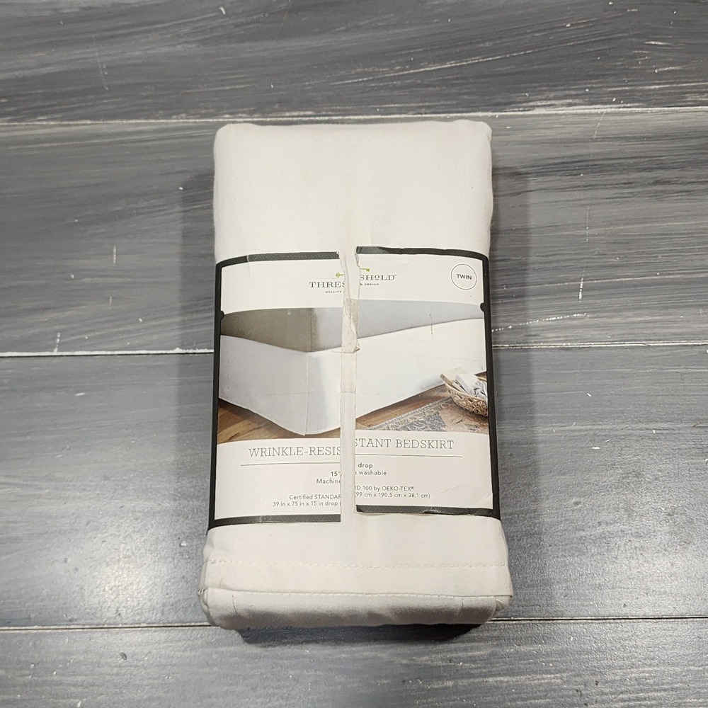 Threshold White Twin Bedskirt Wrinkle Resistant 15 Inch Drop‎ Cotton Blend NEW